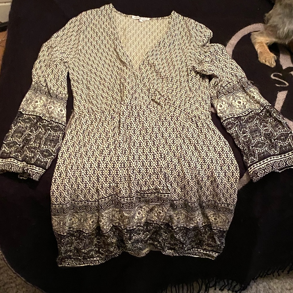 Short dress with long sleeves